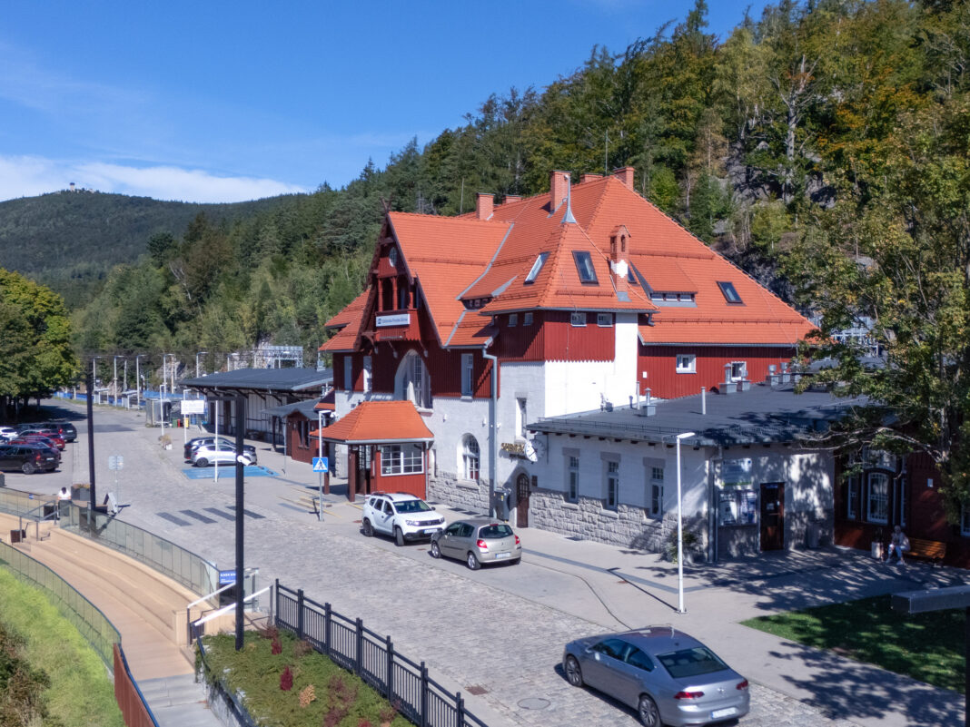 Dworzec Szklarska Poręba Górna / fot. PKP SA